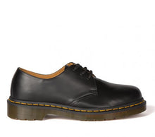  Load image into Gallery viewer, DR MARTENS | 1461 DMC 3-EYE SHOE | BLACK SMOOTH
 