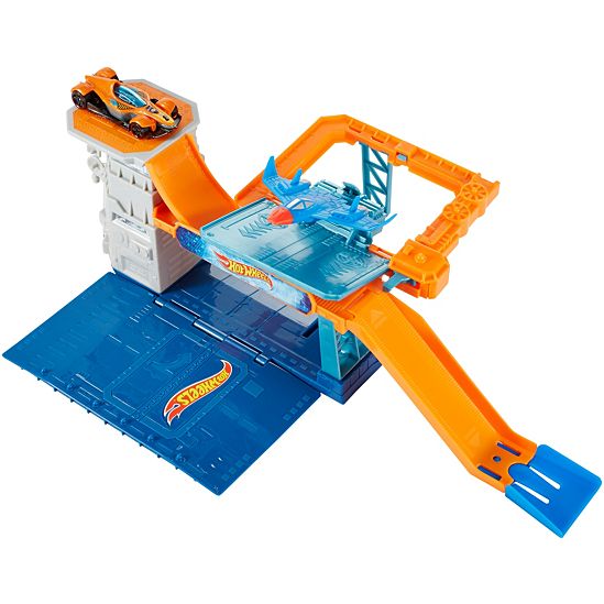  Hot Wheels Sky-Base Blast Track Set 