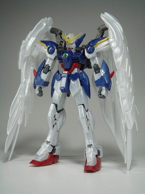  Gundam 1/144 Wing Gundam Zero Custom 